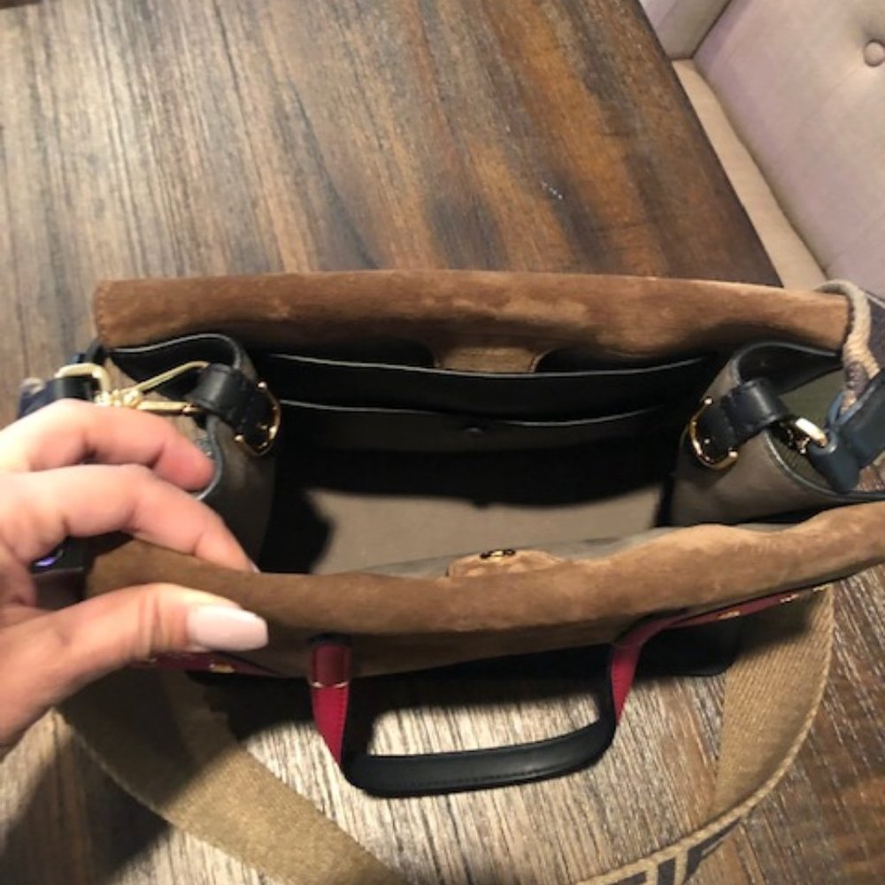 Fendi Grace Calf Matte Flip Bag - Picture 3 of 3